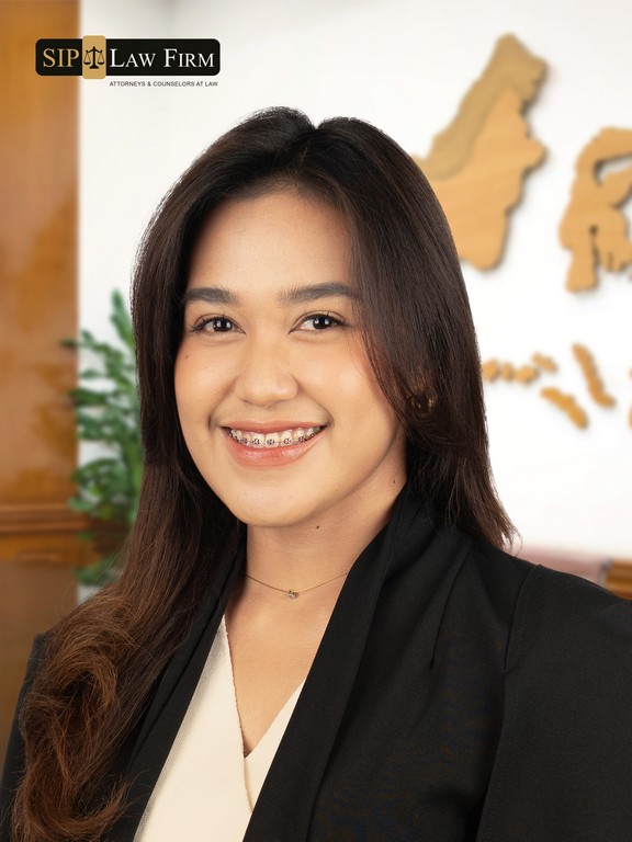 Dhiyaa Ananda Khoirunnisaa, S.H.