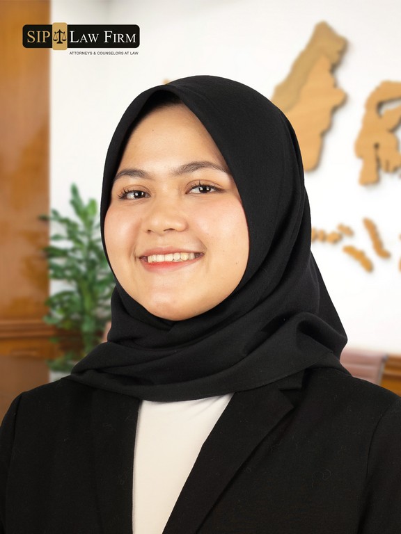 Azizah Isman, S.H.